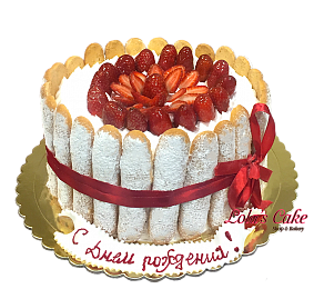 Торт Сметанник с клубникой Торт Сметанник с клубникой
